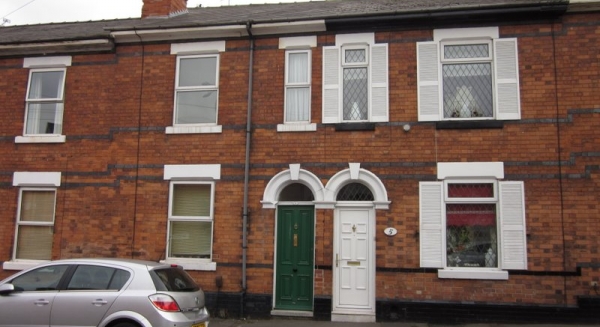 
                             <h2><a href='/4-Rent/4-Students/Let---Windmill-Hill-Lane-3-bed-family--25/' title='Let - Windmill Hill Lane, 3 bed family !'>Let - Windmill Hill Lane, 3 bed family ! - 3 bed - Price: £850 pcm</a></h2>
                             <p>3 bed student family house!<a href='/4-Rent/4-Students/Let---Windmill-Hill-Lane-3-bed-family--25/' title='Let - Windmill Hill Lane, 3 bed family !'>More..</a></p>