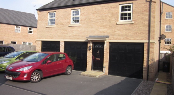 
                             <h2><a href='/4-Rent/Houses/Stylish-Town-House-117/' title='Stylish Town House!'>Stylish Town House! - 2 bed - Price: £695 pcm</a></h2>
                             <p>Spacious Property with Large Garage! <a href='/4-Rent/Houses/Stylish-Town-House-117/' title='Stylish Town House!'>More..</a></p>