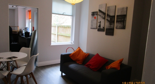 
                             <h2><a href='/4-Rent/4-Students/Students-Manchester-st--20222023--27/' title='Students! Manchester st- 2022/2023 !'>Students! Manchester st- 2022/2023 ! - 4 bed - Price: £92 pppw</a></h2>
                             <p>4 luxury double bedrooms ! <a href='/4-Rent/4-Students/Students-Manchester-st--20222023--27/' title='Students! Manchester st- 2022/2023 !'>More..</a></p>