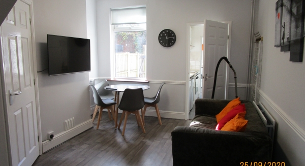 
                             <h2><a href='/4-Rent/4-Students/Frederick-St--20232024-131/' title='Frederick St- 2023/2024!'>Frederick St- 2023/2024! - 3 bed - Price: £100 pppw</a></h2>
                             <p>3 double Bedrooms ! <a href='/4-Rent/4-Students/Frederick-St--20232024-131/' title='Frederick St- 2023/2024!'>More..</a></p>