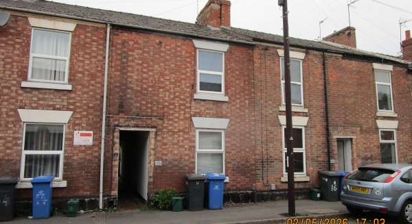 
                             <h2><a href='/4-Rent/Houses/Super-Fully-furnished-Mid-Terrace--190/' title='Super Fully furnished Mid Terrace '>Super Fully furnished Mid Terrace  - 3 bed - Price: &pound;925 pcm</a></h2>
                             <p>Fully furnished and recently renovated!<a href='/4-Rent/Houses/Super-Fully-furnished-Mid-Terrace--190/' title='Super Fully furnished Mid Terrace '>More..</a></p>