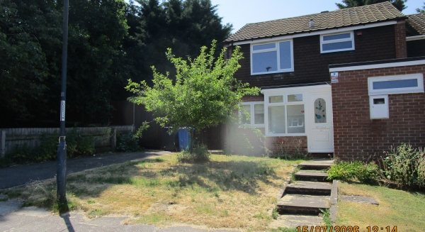 
                             <h2><a href='/4-Rent/Houses/Fully-renovated-semi-detached-home-193/' title='Fully renovated semi detached home'>Fully renovated semi detached home - 3 bed - Price: &pound;1195 pcm</a></h2>
                             <p><a href='/4-Rent/Houses/Fully-renovated-semi-detached-home-193/' title='Fully renovated semi detached home'>More..</a></p>